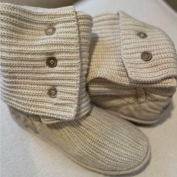 Ugg sweater boots ❄️ 🔥 - Picture 7 of 7